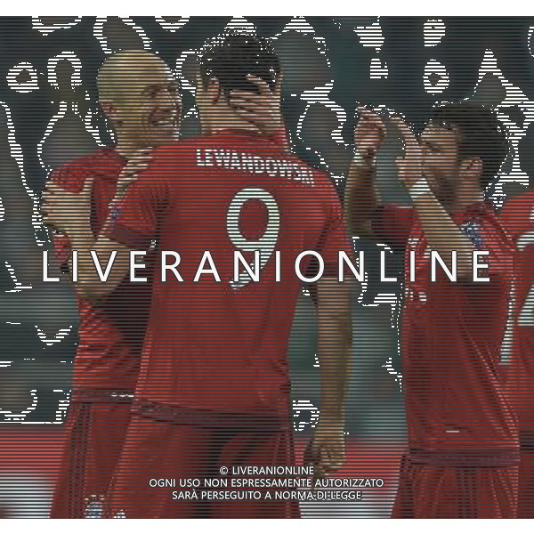 UEFA Champions League 2015/2016 Ottavi di Finale Torino - 23.02.2016 Juventus-Bayern Monaco Nella Foto: esultanza dopo il gol di arjen robben del 0-2 con con lewandowski /Ph.Vitez-Ag. Aldo Liverani