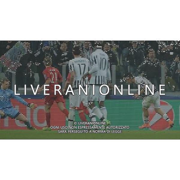 UEFA Champions League 2015/2016 Ottavi di Finale Torino - 23.02.2016 Juventus-Bayern Monaco Nella Foto: il gol di dybala del 1-2 /Ph.Vitez-Ag. Aldo Liverani