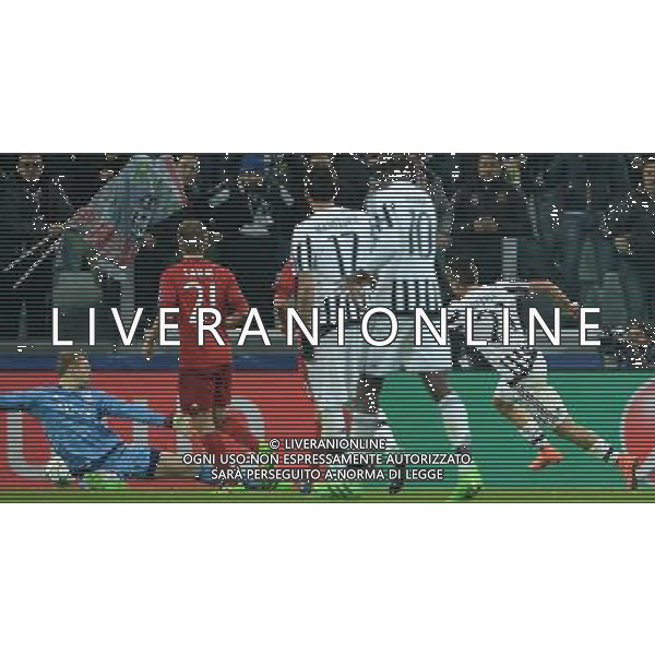 UEFA Champions League 2015/2016 Ottavi di Finale Torino - 23.02.2016 Juventus-Bayern Monaco Nella Foto: esultanza dopo il gol di dybala del 1-2 /Ph.Vitez-Ag. Aldo Liverani