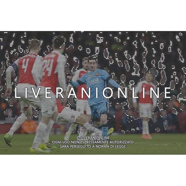 PENALTY - Barcelona\'s Lionel Messi is fouled by Arsenal\'s Mathieu Flamini in the box to win a penalty Photographer Craig Mercer/CameraSport Football - UEFA Champions League Round of 16 - Arsenal v Barcelona - Tuesday 23rd February 2016 - Emirates Stadium - London © CameraSport - 43 Linden Ave. Countesthorpe. Leicester. England. LE8 5PG - Tel: +44 (0) 116 277 4147 - admin@camerasport.com - www.camerasport.com AG ALDO LIVERANI SAS ONLY ITALY