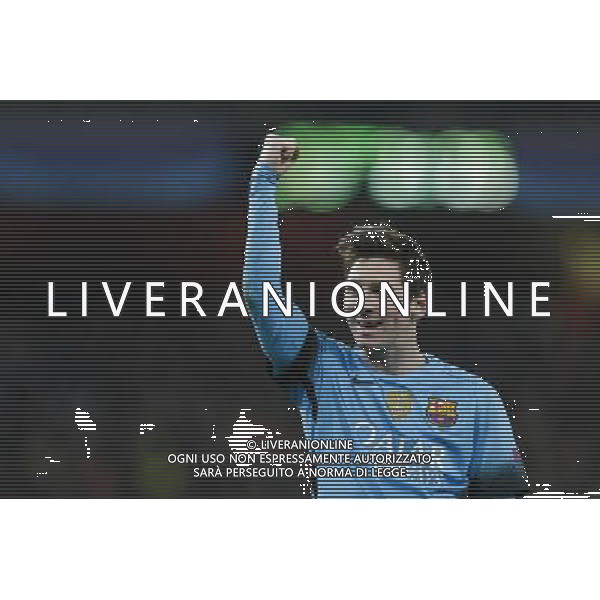 GOAL CELEBRATION - Barcelona\'s Lionel Messi celebrates scoring his sides second goal from the penalty spot Photographer Craig Mercer/CameraSport Football - UEFA Champions League Round of 16 - Arsenal v Barcelona - Tuesday 23rd February 2016 - Emirates Stadium - London © CameraSport - 43 Linden Ave. Countesthorpe. Leicester. England. LE8 5PG - Tel: +44 (0) 116 277 4147 - admin@camerasport.com - www.camerasport.com AG ALDO LIVERANI SAS ONLY ITALY