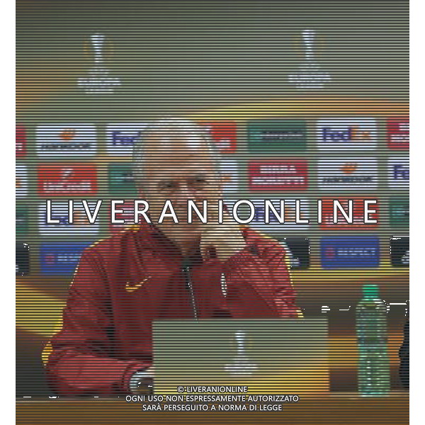 Galatasaray \' s Head coach Mustafa Denizli gives a press conference on the eve of the team\' s UEFA Europa League football match against Lazio, on February 24, 2016 at the Olimpico stadium in Roma , Italy. RZYM KONFERENCJA PRASOWA LIGA EUROPY SEZON 2015/2016 PILKA NOZNA FOT. SESKIM/NEWSPIX.PL TURKEY, UK, AUSTRIA AND GERMANY OUT !!! --- Newspix.pl / AGENZIA ALDO LIVERANI SAS - ITALY ONLY EDITORIAL USE ONLY - Conferenza Stampa Galatasaray Europa League - 24.02.2016