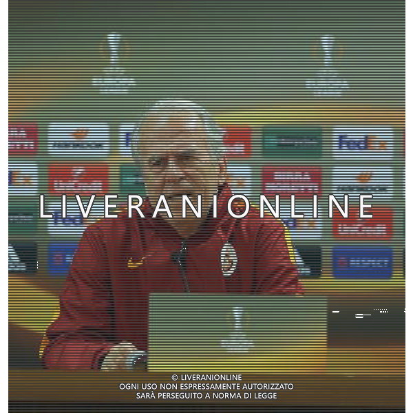 Galatasaray \' s Head coach Mustafa Denizli gives a press conference on the eve of the team\' s UEFA Europa League football match against Lazio, on February 24, 2016 at the Olimpico stadium in Roma , Italy. RZYM KONFERENCJA PRASOWA LIGA EUROPY SEZON 2015/2016 PILKA NOZNA FOT. SESKIM/NEWSPIX.PL TURKEY, UK, AUSTRIA AND GERMANY OUT !!! --- Newspix.pl / AGENZIA ALDO LIVERANI SAS - ITALY ONLY EDITORIAL USE ONLY - Conferenza Stampa Galatasaray Europa League - 24.02.2016