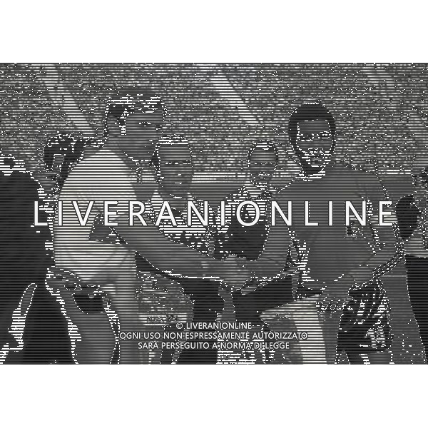 05.06.1974 (18.00) Monaco, Olympiastadion ITALIA - HAITI 3-1 NELLA FOTO GIACINTO FACCHETTI CON NAZAIRE AG ALDO LIVERANI SAS