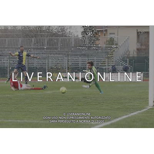 SANTARCANGELO vs SAVONA, Campionato di Calcio Lega Pro, Girone B, 24» giornata, 28/02/2016, nella foto: IL TIRO IN PORTA DEL SANTARCANGELO, ©CLAUDIO ZAMAGNI/AGENZIA ALDO LIVERANI S.A.S.