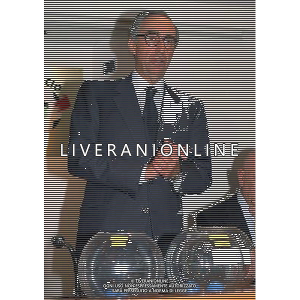 Consiglio di Lega Calcio Estrazione abbinamenti Sorteggi Coppa Italia- Milano 27/11/1997 nella foto Franco Carraro © AGENZIA ALDO LIVERANI SAS