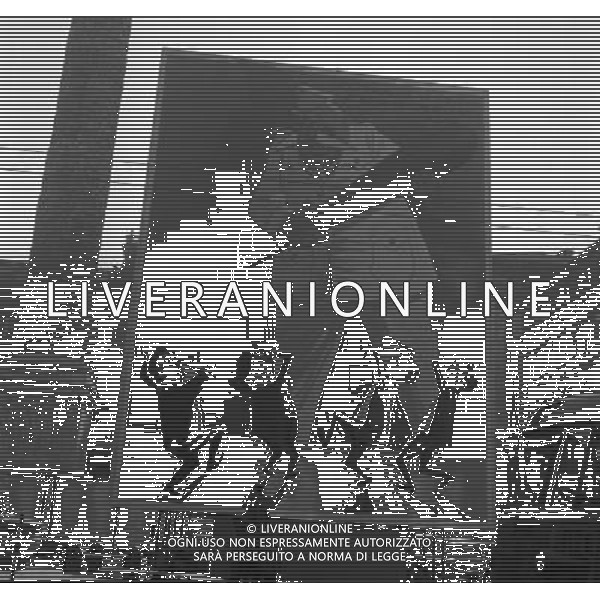 ROMA 1956 ELZIONI POLITICHE E MANIFESTI PARTITI POLITICI NELLA FOTO MANIFESTI PARTITI POLITICI AG ALDO LIVERANI SAS