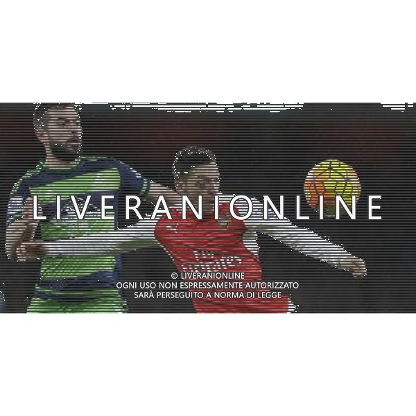 Arsenal\'s Hector Bellerin evades the challenge of Swansea City\'s Leroy Fer Photographer Craig Mercer/CameraSport Football - Barclays Premiership - Arsenal v Swansea City - Wednesday 2nd March 2016 - Emirates Stadium - London © CameraSport - 43 Linden Ave. Countesthorpe. Leicester. England. LE8 5PG - Tel: +44 (0) 116 277 4147 - admin@camerasport.com - www.camerasport.com AG ALDO LIVERANI SAS ONLY ITALY