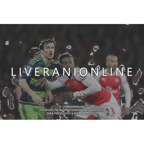 Swansea City\'s Jack Cork marks Arsenal\'s Danny Welbeck at a corner kick Photographer Craig Mercer/CameraSport Football - Barclays Premiership - Arsenal v Swansea City - Wednesday 2nd March 2016 - Emirates Stadium - London © CameraSport - 43 Linden Ave. Countesthorpe. Leicester. England. LE8 5PG - Tel: +44 (0) 116 277 4147 - admin@camerasport.com - www.camerasport.com AG ALDO LIVERANI SAS ONLY ITALY