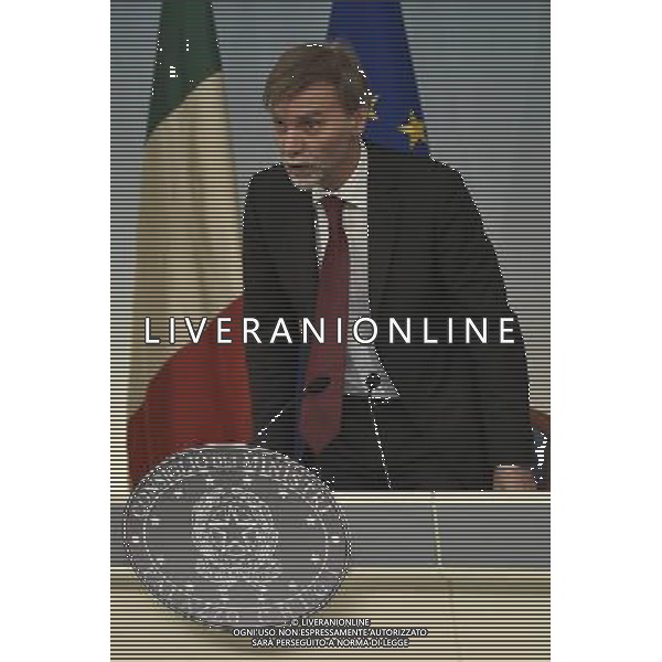 Conferenza stampa dopo il Consiglio dei Ministri - Roma - 03.03.2016 - Palazzo Chigi - nella foto: Graziano Delrio / Ph. Corradetti - Ag. Aldo Liverani sas Â© AGENZIA ALDO LIVERANI SAS