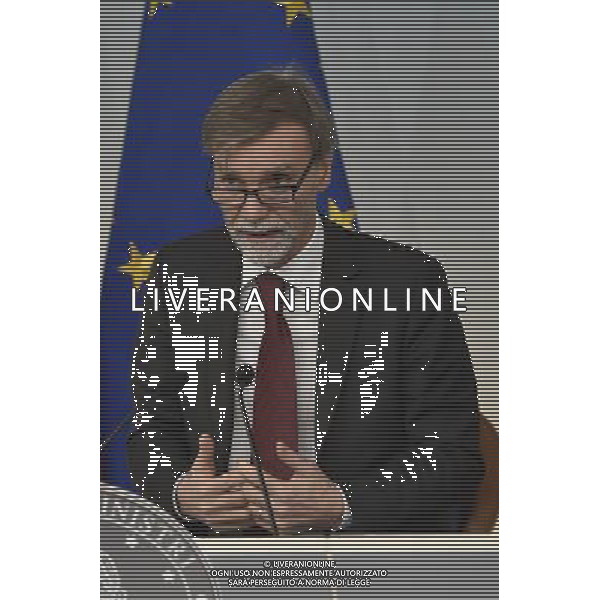 Conferenza stampa dopo il Consiglio dei Ministri - Roma - 03.03.2016 - Palazzo Chigi - nella foto: Graziano Delrio / Ph. Corradetti - Ag. Aldo Liverani sas Â© AGENZIA ALDO LIVERANI SAS