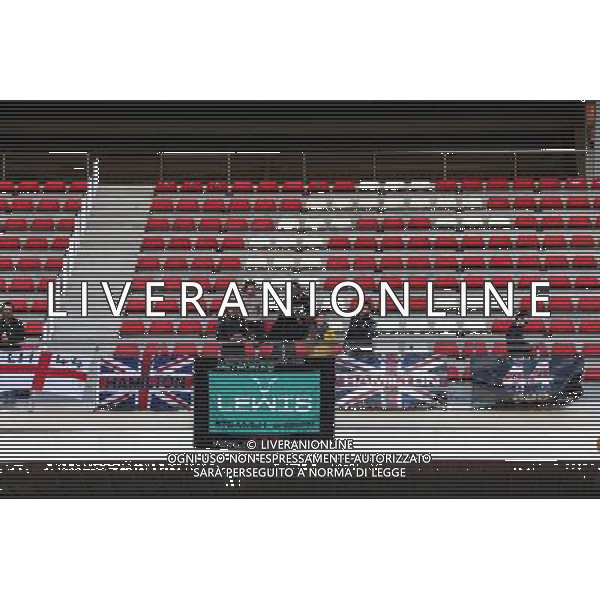 Lewis Hamilton (GBR) Mercedes AMG F1 fans with flags and banners. 04.03.2016. Formula One Testing, Day Four, Barcelona, Spain. Friday. AGENZIA ALDO LIVERANI SAS - ITALY ONLY ERDITORIAL USE ONLY