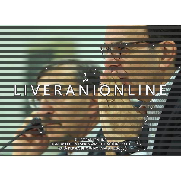 Milano-Fratelli d\'Italia-Alleanza Nazionale incontra il candidato Sindaco Stefano Parisi Milano - 05.03.2016 Nella Foto:Fratelli d\'Italia-Alleanza Nazionale incontra il candidato Sindaco Stefano Parisi per un confronto pubblico sul tema \'Periferie:sicurezza,traffico e innovazione\'. Ignazio La Russa, Stefano Parisi /Ph.Vitez-Ag. Aldo Liverani