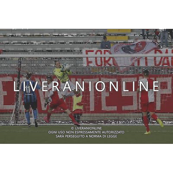 RIMINI vs PISA, Campionato di Calcio Lega Pro, Girone B, 25» giornata, 05/03/2016. nella foto: FERRARI, PARA IL TIRO,©Claudio Zamagni/ Agenzia Aldo Liverani s.a.s.