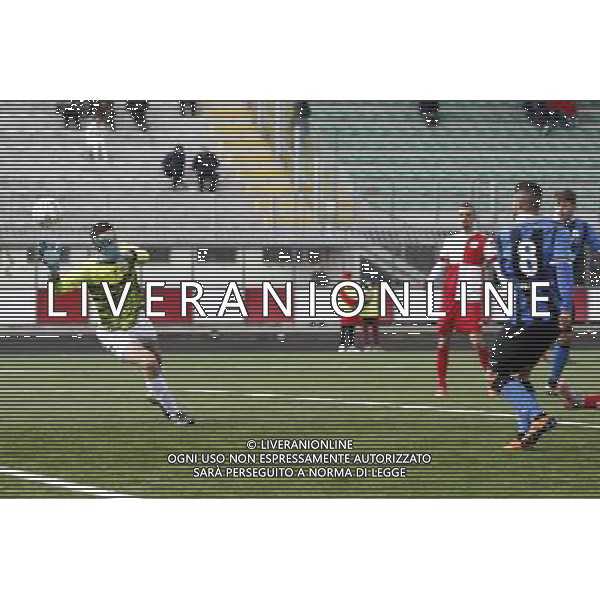 RIMINI vs PISA, Campionato di Calcio Lega Pro, Girone B, 25Âª giornata, 05/03/2016. nella foto: UN TIRO IN PORTA DEL PISA, Â©Claudio Zamagni/ Agenzia Aldo Liverani s.a.s.