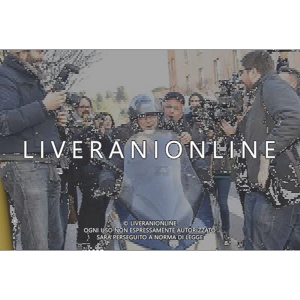 Primarie del centrosinistra per il candidato a sindaco di Roma - Roma - 06.03.2016 Sezione PD Donna Olimpia - nella foto: Roberto Giachetti lascia il seggio con l\'inviato delle Iene / Ph Corradetti - Ag. Aldo Liverani Sas