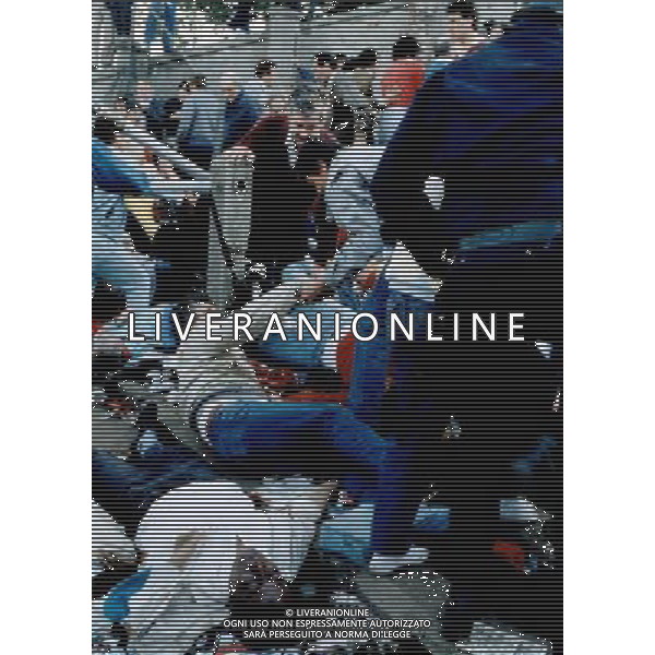 FINALE DI COPPA CAMPIONI JUVENTUS-LIVERPOOL A BRUXELLES STADIO HEYSEL 29/05/1985 NELLA FOTO LA TRAGEDIA CON TRENTANOVE VITTIME AGENZIA GIOVANNI LIVERANI-ALDO LIVERANI S A S