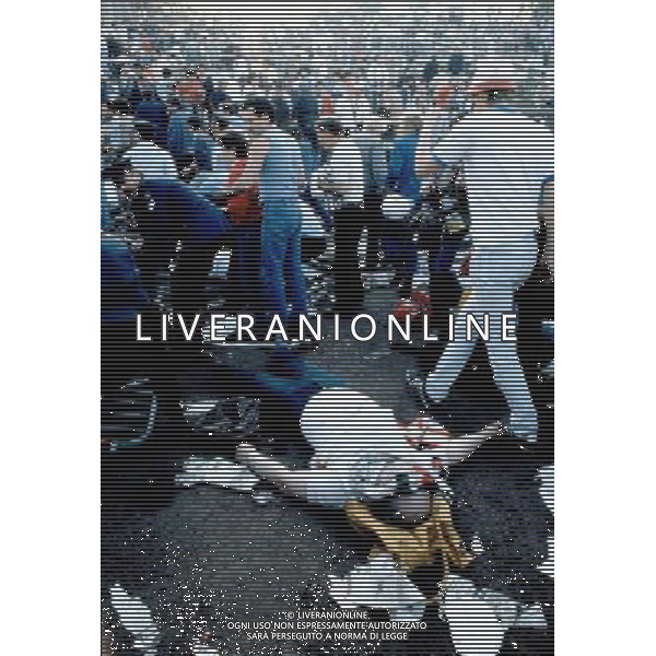 FINALE DI COPPA CAMPIONI JUVENTUS-LIVERPOOL A BRUXELLES STADIO HEYSEL 29/05/1985 NELLA FOTO LA TRAGEDIA CON TRENTANOVE VITTIME AGENZIA GIOVANNI LIVERANI-ALDO LIVERANI S A S