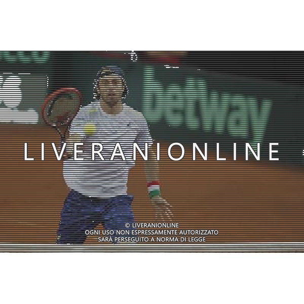 Coppa Davis, Italia vs Svizzera, primo turno del gruppo mondiale Davis Cup BNP Paribas, 06/03/2016, nella foto: PAOLO LORENZI, SOTTO RETE, ©Claudio Zamagni/Agenzia Aldo Liverani s.a.s.