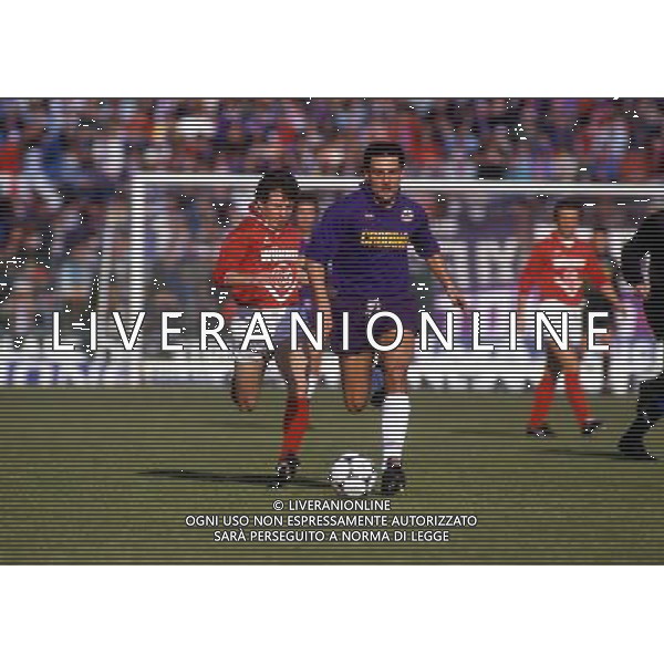 RETROSPETTIVA SERGIO BATTISTINI CALCIATORE NELLA FOTO SERGIO BATTISTINI CON LA MAGLIA DELLA FIORENTINA AG ALDO LIVERANI SAS