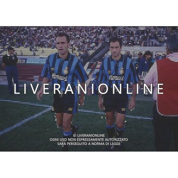 RETROSPETTIVA SERGIO BATTISTINI CALCIATORE NELLA FOTO SERGIO BATTISTINI CON LUIGI DE AGOSTINI CON LA MAGLIA INTER AG ALDO LIVERANI SAS