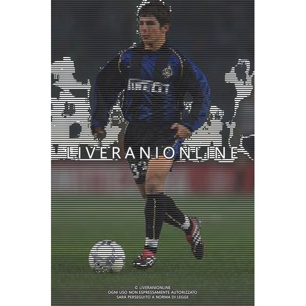 trieste 18/10/01 inter - wisla cracovia coppa uefa nella foto emre belozoglu foto aldo liverani