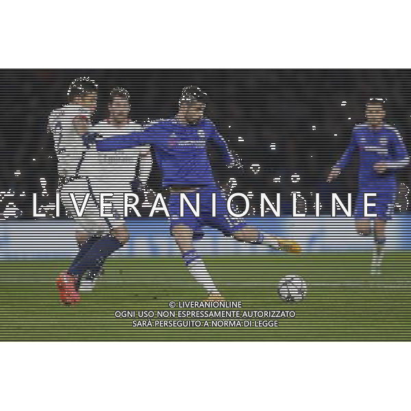 GOAL - Chelsea\'s Diego Costa scores his sides equalising goal to make the score 1-1, despite the attentions of Paris Saint-Germain\'s Thiago Silva Photographer Craig Mercer/CameraSport Football - UEFA Champions League Round of 16 Second Leg - Chelsea v Paris Saint-Germain - Wednesday 9th March 2016 - Stamford Bridge - London © CameraSport - 43 Linden Ave. Countesthorpe. Leicester. England. LE8 5PG - Tel: +44 (0) 116 277 4147 - admin@camerasport.com - www.camerasport.com AG ALDO LIVERANI SAS ONLY ITALY