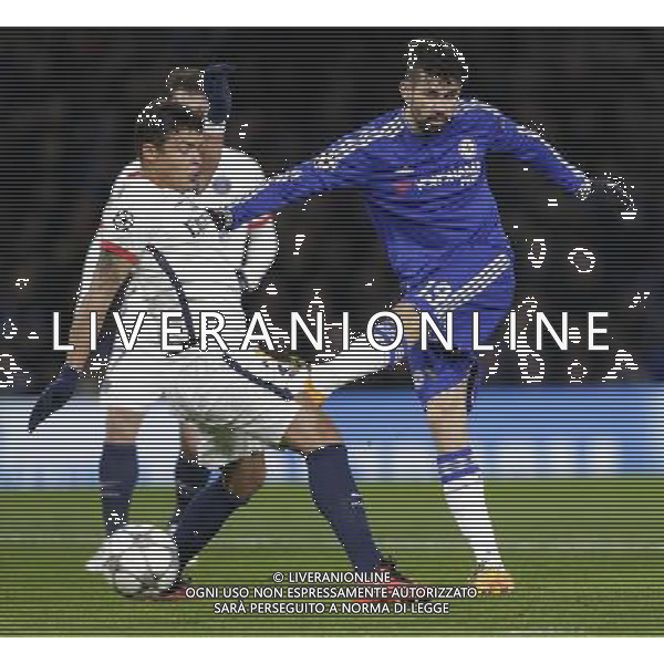 GOAL - Chelsea\'s Diego Costa scores his sides equalising goal to make the score 1-1, despite the attentions of Paris Saint-Germain\'s Thiago Silva Photographer Craig Mercer/CameraSport Football - UEFA Champions League Round of 16 Second Leg - Chelsea v Paris Saint-Germain - Wednesday 9th March 2016 - Stamford Bridge - London © CameraSport - 43 Linden Ave. Countesthorpe. Leicester. England. LE8 5PG - Tel: +44 (0) 116 277 4147 - admin@camerasport.com - www.camerasport.com AG ALDO LIVERANI SAS ONLY ITALY