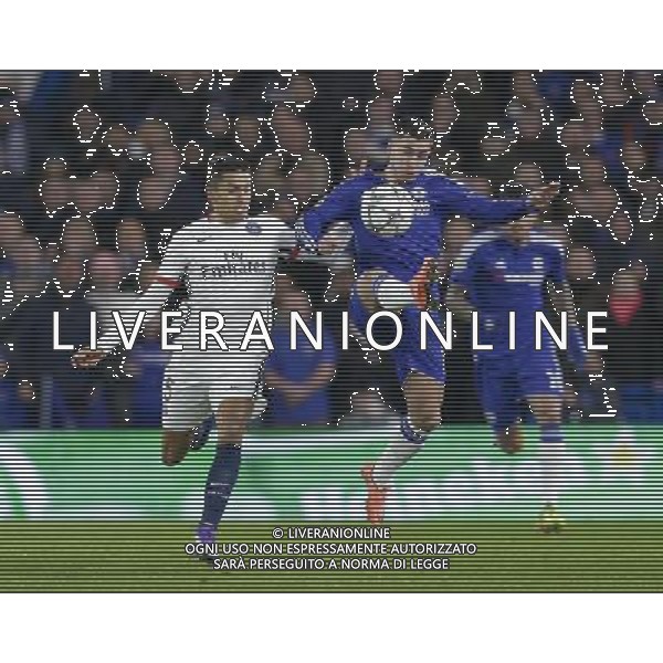 Chelsea\'s Eden Hazard vies for possession with Paris Saint-Germain\'s Marquinhos Photographer Craig Mercer/CameraSport Football - UEFA Champions League Round of 16 Second Leg - Chelsea v Paris Saint-Germain - Wednesday 9th March 2016 - Stamford Bridge - London © CameraSport - 43 Linden Ave. Countesthorpe. Leicester. England. LE8 5PG - Tel: +44 (0) 116 277 4147 - admin@camerasport.com - www.camerasport.com AG ALDO LIVERANI SAS ONLY ITALY