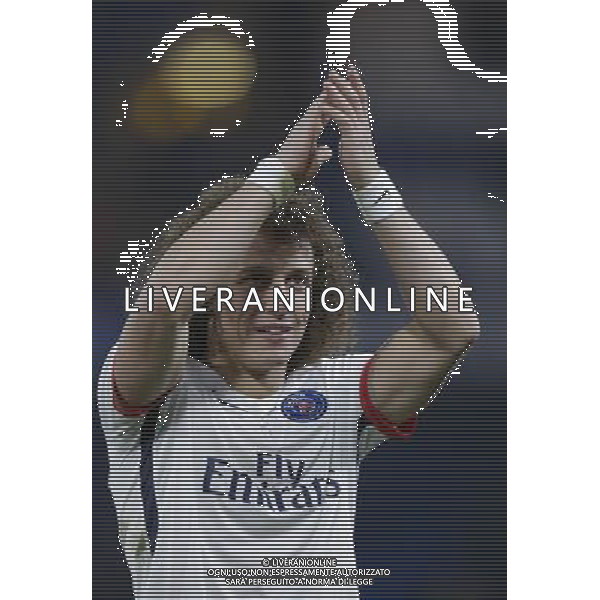 Paris Saint-Germain\'s David Luiz celebrates his side\'s 1-2 victory at full time Photographer Craig Mercer/CameraSport Football - UEFA Champions League Round of 16 Second Leg - Chelsea v Paris Saint-Germain - Wednesday 9th March 2016 - Stamford Bridge - London © CameraSport - 43 Linden Ave. Countesthorpe. Leicester. England. LE8 5PG - Tel: +44 (0) 116 277 4147 - admin@camerasport.com - www.camerasport.com AG ALDO LIVERANI SAS ONLY ITALY