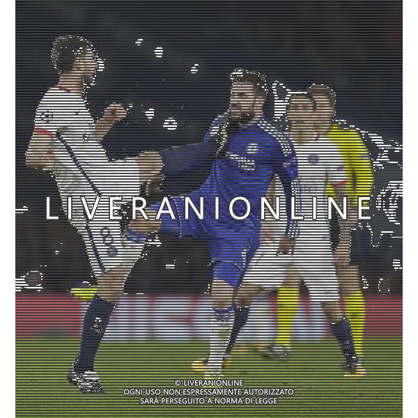 Chelsea\'s Cesc Fabregas gets caught high by the boot of Paris Saint-Germain\'s Thiago Motta Photographer Craig Mercer/CameraSport Football - UEFA Champions League Round of 16 Second Leg - Chelsea v Paris Saint-Germain - Wednesday 9th March 2016 - Stamford Bridge - London © CameraSport - 43 Linden Ave. Countesthorpe. Leicester. England. LE8 5PG - Tel: +44 (0) 116 277 4147 - admin@camerasport.com - www.camerasport.com AG ALDO LIVERANI SAS ONLY ITALY