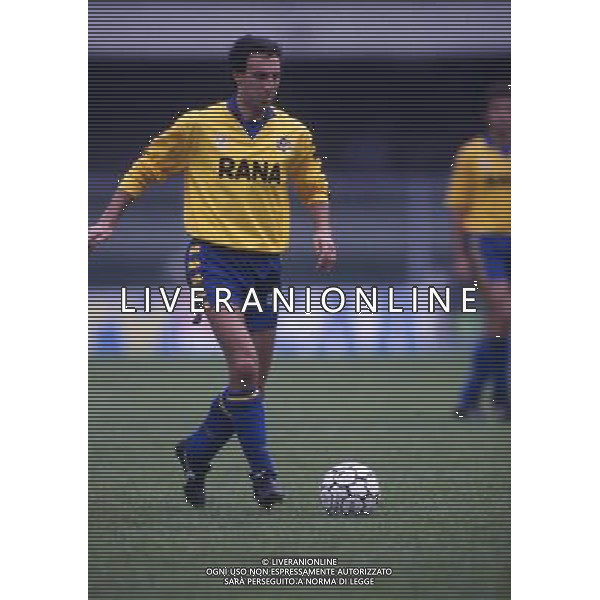 RETROSPETTIVA MARINO MAGRIN CALCIATORE NELLA FOTO MARINO MAGRIN CON LA MAGLIA DEL VERONA AG ALDO LIVERANI SAS