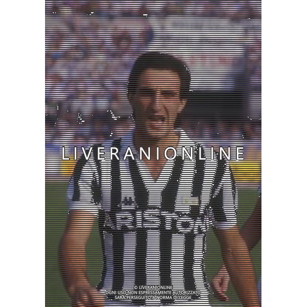 RETROSPETTIVA MARINO MAGRIN CALCIATORE NELLA FOTO MARINO MAGRIN CON LA MAGLIA DELLA JUVENTUS AG ALDO LIVERANI SAS