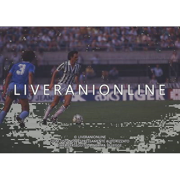 RETROSPETTIVA MARINO MAGRIN CALCIATORE NELLA FOTO MARINO MAGRIN CON LA MAGLIA DELLA JUVENTUS AG ALDO LIVERANI SAS
