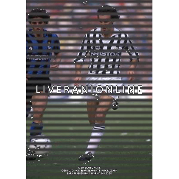 RETROSPETTIVA MARINO MAGRIN CALCIATORE NELLA FOTO MARINO MAGRIN CON LA MAGLIA DELLA JUVENTUS AG ALDO LIVERANI SAS