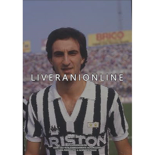 RETROSPETTIVA MARINO MAGRIN CALCIATORE NELLA FOTO MARINO MAGRIN CON LA MAGLIA DELLA JUVENTUS AG ALDO LIVERANI SAS