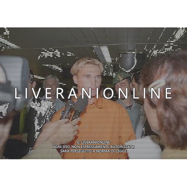 Claes Andreas Andersson calciatore al suo arrivo all\'aeroporto di Linate a Milano - nuovo acquisto del Milan 11/06/1997 Â© AGENZIA ALDO LIVERANI SAS