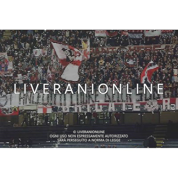 milan-perugia 13/11/2001 coppa italia nella foto striscioni tifosi milan foto aldo liverani