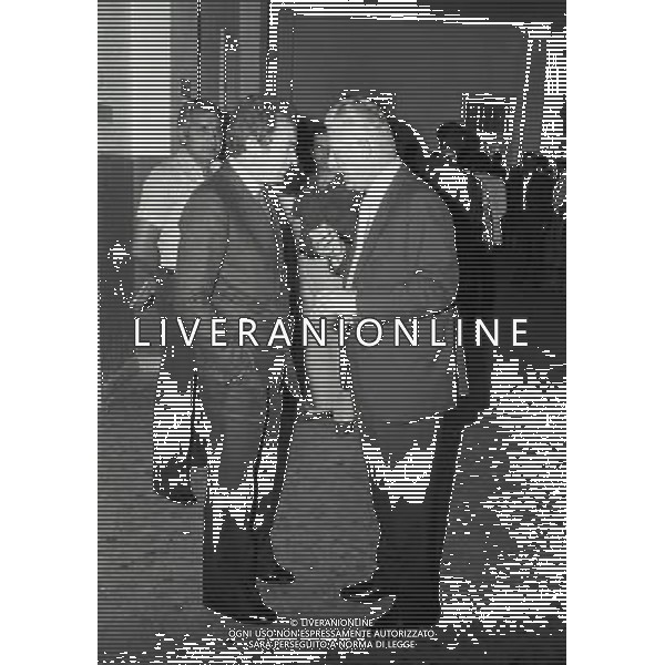 Domenica 3 luglio 1977-Finale Coppa Italia 76-77 STADIO SAN SIRO MILAN INTER NELLA FOTO IVANOE FRAIZZOLI CON FELICE COLOMBO AG ALDO LIVERANI SAS 