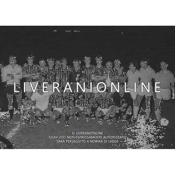 Domenica 3 luglio 1977-Finale Coppa Italia 76-77 STADIO SAN SIRO MILAN INTER NELLA FOTO FORMAZIONE DEL MILAN AG ALDO LIVERANI SAS 