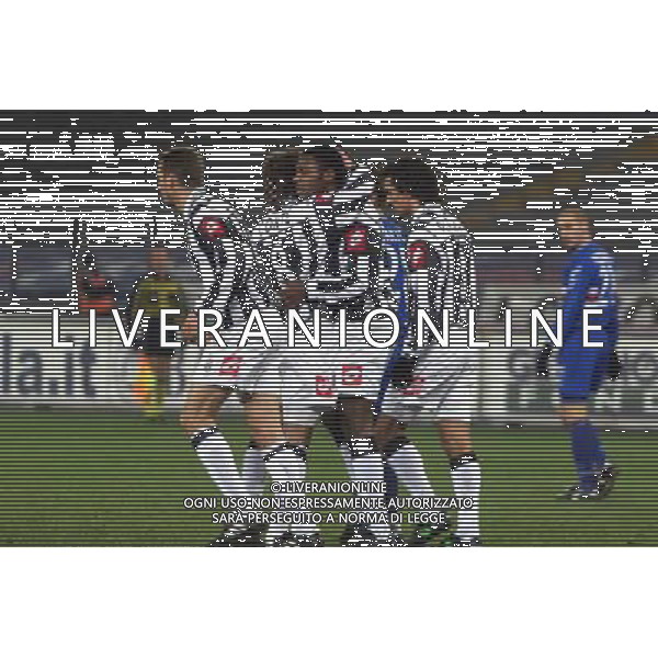 torino 12/12/01 coppa italia juventus - sampdoria nella foto esultanza juventus foto aldo liverani 