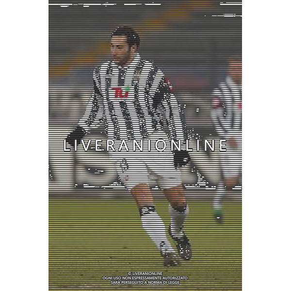 torino 09/01/02 coppa italia 2001/02 juventus - atalanta nella foto iuliano mark foto aldo liverani