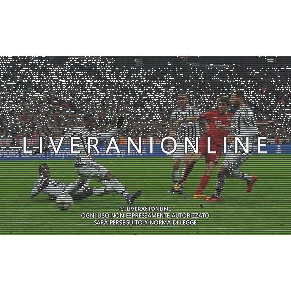 UEFA Champions League 2015/2016 Ottavi di Finale Ritorno Monaco di Baviera (Germania) - 16.03.2016 Bayern Monaco-Juventus Nella Foto:occasione muller parata da buffon /Ph.Vitez-Ag. Aldo Liverani