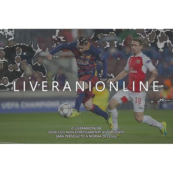 Barcelona\'s Lionel Messi has a shot at goal Photographer Craig Mercer/CameraSport Football - UEFA Champions League Round of 16 Second Leg - Barcelona v Arsenal - Wednesday 16th March 2016 - Camp Nou - Barcelona - Spain - © CameraSport - 43 Linden Ave. Countesthorpe. Leicester. England. LE8 5PG - Tel: +44 (0) 116 277 4147 - admin@camerasport.com - www.camerasport.com AG ALDO LIVERANI SAS ONLY ITALY