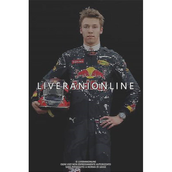 Daniil Kvyat (RUS) Red Bull Racing. 17.03.2016. Formula 1 World Championship, Rd 1, Australian Grand Prix, Albert Park, Melbourne, Australia, Preparation Day. / AGENZIA ALDO LIVERANI SAS - ITALY ONLY EDITORIAL USE ONLY