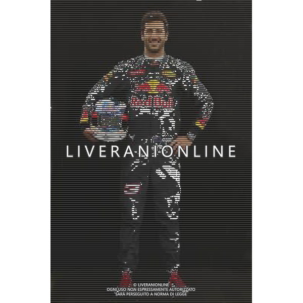 Daniel Ricciardo (AUS) Red Bull Racing. 17.03.2016. Formula 1 World Championship, Rd 1, Australian Grand Prix, Albert Park, Melbourne, Australia, Preparation Day. / AGENZIA ALDO LIVERANI SAS - ITALY ONLY EDITORIAL USE ONLY