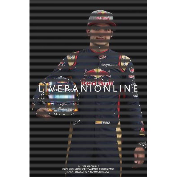 Carlos Sainz Jr (ESP) Scuderia Toro Rosso. 17.03.2016. Formula 1 World Championship, Rd 1, Australian Grand Prix, Albert Park, Melbourne, Australia, Preparation Day. / AGENZIA ALDO LIVERANI SAS - ITALY ONLY EDITORIAL USE ONLY