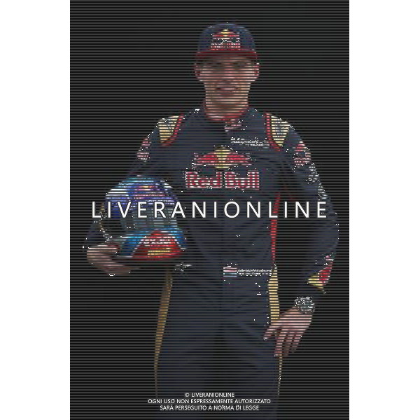 Max Verstappen (NLD) Scuderia Toro Rosso. 17.03.2016. Formula 1 World Championship, Rd 1, Australian Grand Prix, Albert Park, Melbourne, Australia, Preparation Day. / AGENZIA ALDO LIVERANI SAS - ITALY ONLY EDITORIAL USE ONLY