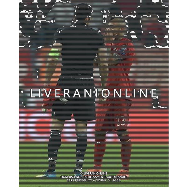 UEFA Champions League 2015/2016 Ottavi di Finale Ritorno Monaco di Baviera (Germania) - 16.03.2016 Bayern Monaco-Juventus Nella Foto:Gianluigi Buffon-Arturo Vidal /Ph.Vitez-Ag. Aldo Liverani