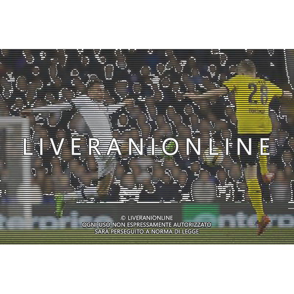 Tottenham Hotspur\'s Dele Alli dives in for a challenge on Borussia Dortmund\'s Matthias Ginter Photographer Craig Mercer/CameraSport Football - UEFA Europa League Round of 16 Second Leg - Tottenham Hotspur v Borussia Dortmund - Thursday 17th March 2016 - White Hart Lane - London © CameraSport - 43 Linden Ave. Countesthorpe. Leicester. England. LE8 5PG - Tel: +44 (0) 116 277 4147 - admin@camerasport.com - www.camerasport.com AG ALDO LIVERANI SAS ONLY ITALY